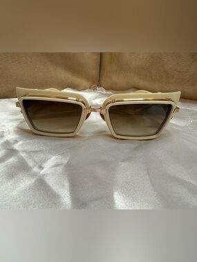 Balmain Admirable BPS-130C-52 Ivory Cat Eye Sunglasses Japan